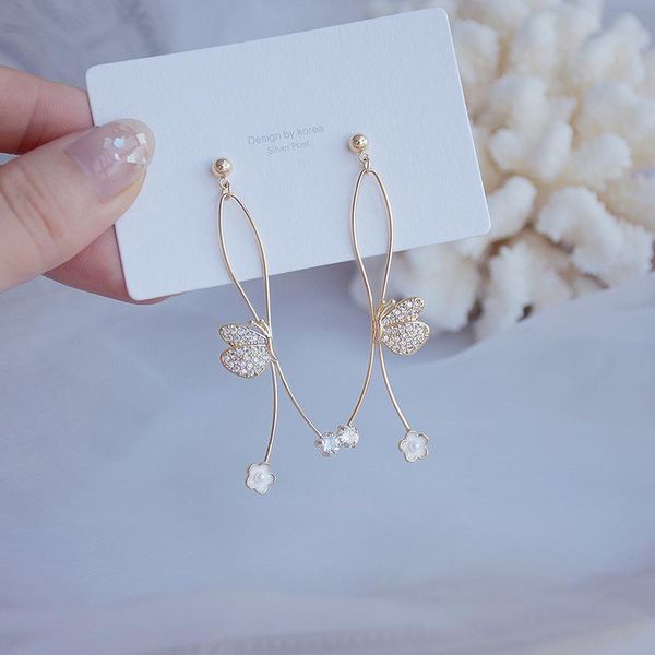 stud 2021 long style butterfly earrings elegant flower inlaid zircon stainless ringen feminia jewelry pendant accessories, Golden;silver
stud 2021 long style butterfly earrings elegant flower inlaid zircon stainless ringen feminia jewelry pendant accessories, Golden;silver