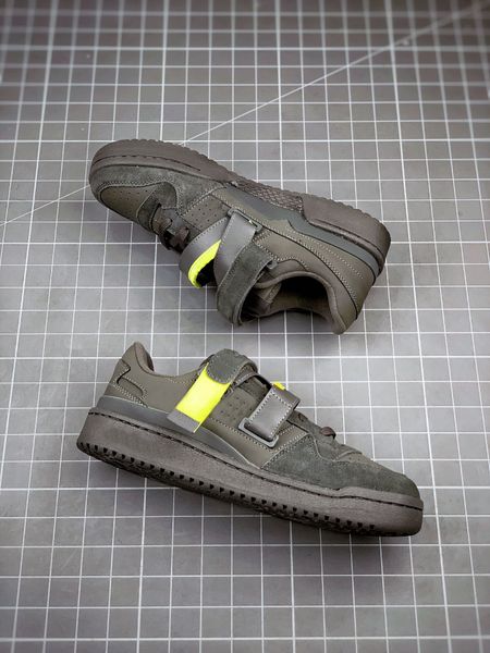 sports shoes classic retro sneakers men's and women's trend full suede leather upper
sports shoes classic retro sneakers men's and women's trend full suede leather upper