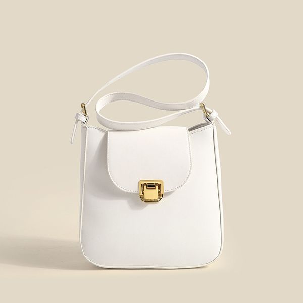 luxury design handbag spring summer 2021 new fashion bucket senior niche leather messenger bag single shoulder armpit bag
luxury design handbag spring summer 2021 new fashion bucket senior niche leather messenger bag single shoulder armpit bag