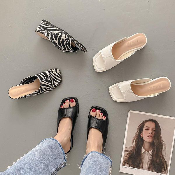 slippers shoes woman 2021 female on a wedge med rubber flip flops luxury slides hawaiian designer print rome fashion floral, Black
slippers shoes woman 2021 female on a wedge med rubber flip flops luxury slides hawaiian designer print rome fashion floral, Black