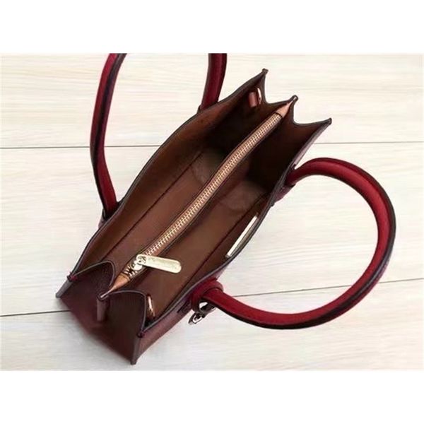 70% off factory store 2021 straight fashion m family series single shoulder messenger handbag capacity 1650
70% off factory store 2021 straight fashion m family series single shoulder messenger handbag capacity 1650