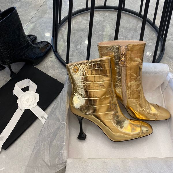 2022 european and american spring & autumn stiletto short boots pointed toe gold shiny crocodile leather high heel single boot side zipper m, Black
2022 european and american spring & autumn stiletto short boots pointed toe gold shiny crocodile leather high heel single boot side zipper m, Black