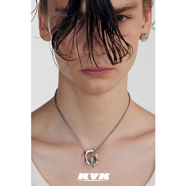 chokers kvk necklace women's niche design 2021 ins temperament clavicle chain advanced sense pendant mesh red jewelry, Golden;silver
chokers kvk necklace women's niche design 2021 ins temperament clavicle chain advanced sense pendant mesh red jewelry, Golden;silver