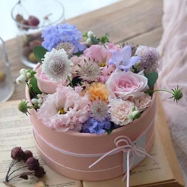 gift wrap round florist hat scarf storage boxes handheld soap flower box candy flowers packaging for gifts christmas
gift wrap round florist hat scarf storage boxes handheld soap flower box candy flowers packaging for gifts christmas