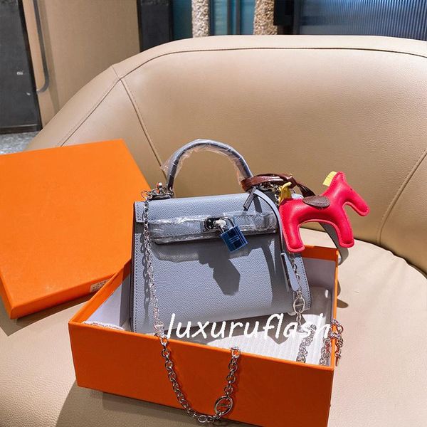 20cm socialite mini small handbags genuine leather women luxurys designers handbag fashion cute purse new silver chain crossbody bags
20cm socialite mini small handbags genuine leather women luxurys designers handbag fashion cute purse new silver chain crossbody bags