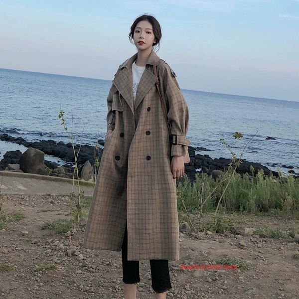 women's trench coats 2021 quality fashion elegant long plaid coat double breasted with belt lady duster cloak spring autumn windbreaker, Tan;black
women's trench coats 2021 quality fashion elegant long plaid coat double breasted with belt lady duster cloak spring autumn windbreaker, Tan;black