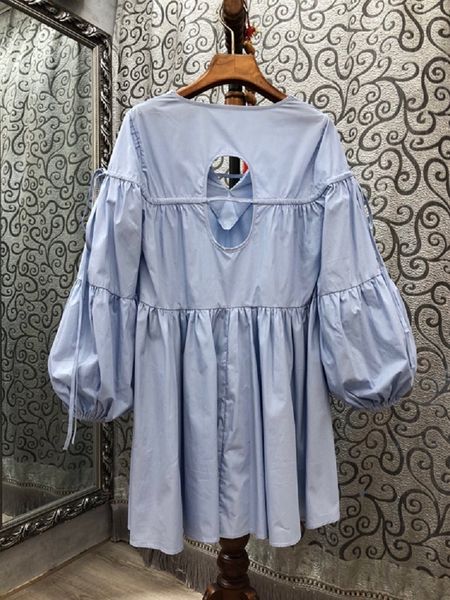 capris 2021 autumn fashion ladies v-neck hollow out backless lantern sleeve casual loose blue rose red mini, Black;gray
capris 2021 autumn fashion ladies v-neck hollow out backless lantern sleeve casual loose blue rose red mini, Black;gray