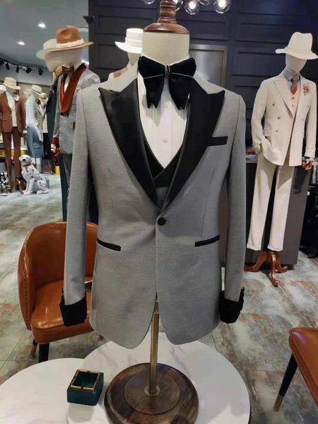 men's suits & blazers 2021 orange fashion bridegroom wedding men three piece suit tailored formal business casual tuxedo jacket+vest+pa, White;black
men's suits & blazers 2021 orange fashion bridegroom wedding men three piece suit tailored formal business casual tuxedo jacket+vest+pa, White;black