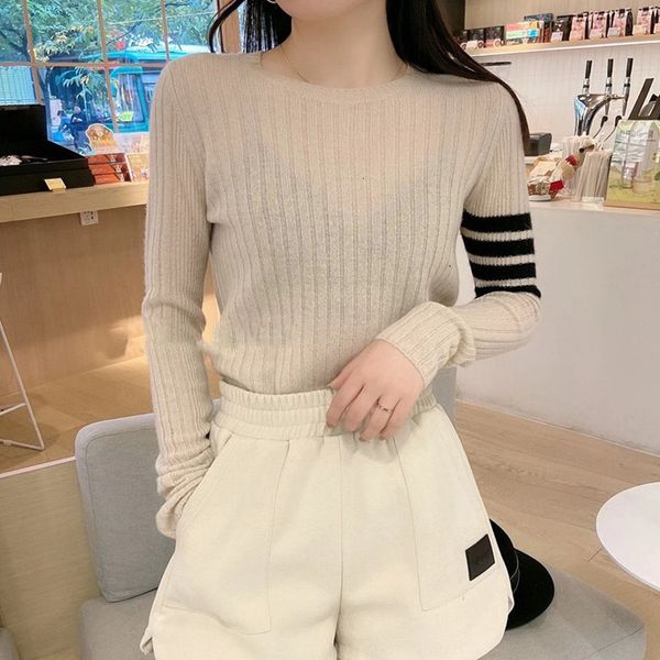 women's sweaters long sleeved knitted pullover, oval neck informal, made of wool, used in spring and autumn, White;black
women's sweaters long sleeved knitted pullover, oval neck informal, made of wool, used in spring and autumn, White;black