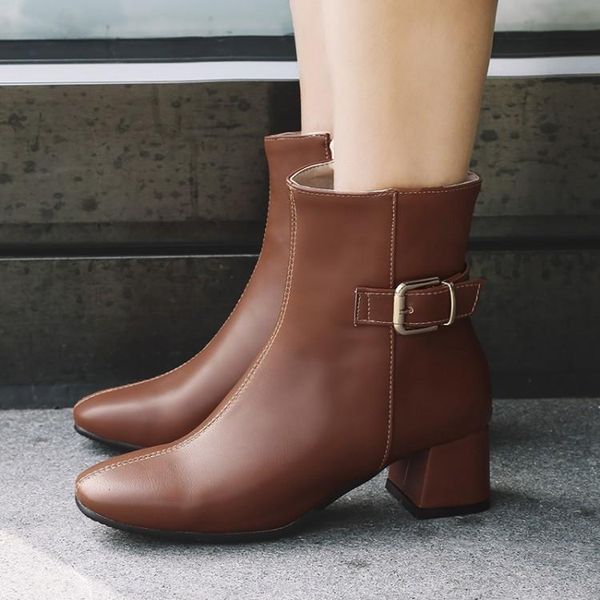 boots big size europeans and americans with round head, thick heel, side zipper, belt buckle, Black
boots big size europeans and americans with round head, thick heel, side zipper, belt buckle, Black