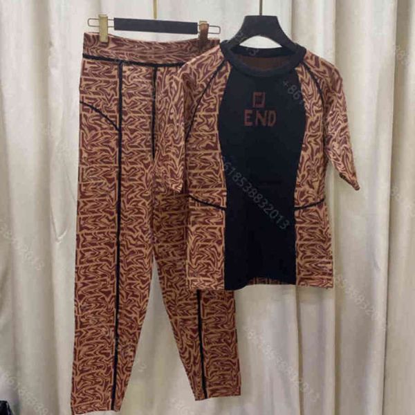 2021 designer leggings yoga suit tech fleece short-sleeved sweaters for women wool knits t shirt two-piece double f letter logo brand runnin, White
2021 designer leggings yoga suit tech fleece short-sleeved sweaters for women wool knits t shirt two-piece double f letter logo brand runnin, White