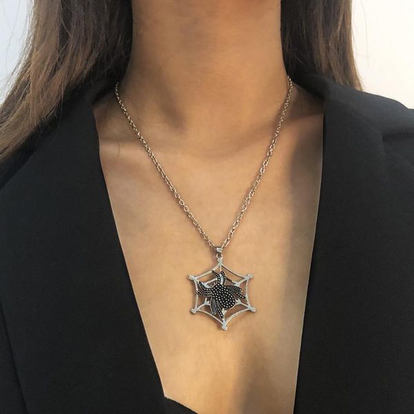 vintage alloy halloween spider web pendant necklace for women personality jewelry fashion link chain choker necklaces gift chokers, Golden;silver
vintage alloy halloween spider web pendant necklace for women personality jewelry fashion link chain choker necklaces gift chokers, Golden;silver