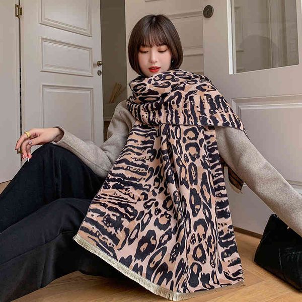 shawl autumn and winter long korean version versatile leopard print imitation cashmere bib women's warm scarf with double-sided dual-pu, Blue;gray
shawl autumn and winter long korean version versatile leopard print imitation cashmere bib women's warm scarf with double-sided dual-pu, Blue;gray