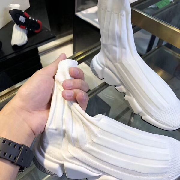 new arrival sock shoes men women platform designers sneakers black graffiti socks booties casual shoes luxurys flats bb, Red;white
new arrival sock shoes men women platform designers sneakers black graffiti socks booties casual shoes luxurys flats bb, Red;white