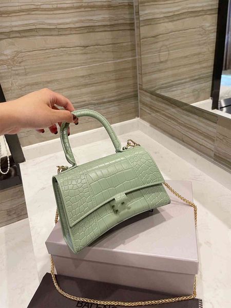 2021 luxurys famous designers womens shoulder bag fashion toiletry alligator gold-color hourglass s chain cosmetic purse luxurys designersys
2021 luxurys famous designers womens shoulder bag fashion toiletry alligator gold-color hourglass s chain cosmetic purse luxurys designersys