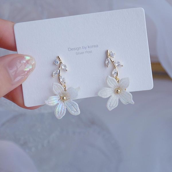 stud fashion brand jewelry 14k gold plated flower earrings for women gift shining zircon leaves, Golden;silver
stud fashion brand jewelry 14k gold plated flower earrings for women gift shining zircon leaves, Golden;silver