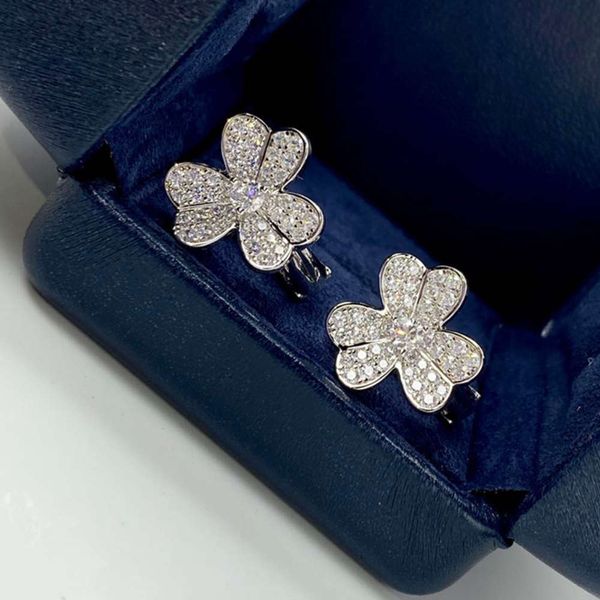hbp lucky grass earrings s925 sterling silver high carbon diamond indifference women's clover petal, Golden
hbp lucky grass earrings s925 sterling silver high carbon diamond indifference women's clover petal, Golden