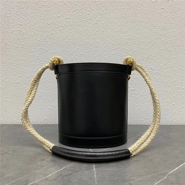 70% factory store net red arc de female 2021 simple hemp rope bucket capacity versatile one shoulder armpit bag summer
70% factory store net red arc de female 2021 simple hemp rope bucket capacity versatile one shoulder armpit bag summer