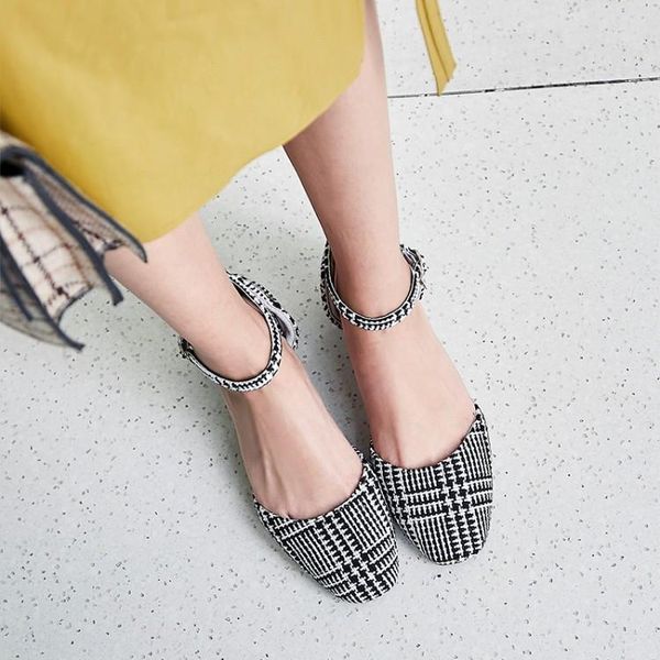 dress shoes pxelena 2021 summer trendy plaid sandals women cuban med heels office lady square toe shallow ankle strap big size, Black
dress shoes pxelena 2021 summer trendy plaid sandals women cuban med heels office lady square toe shallow ankle strap big size, Black