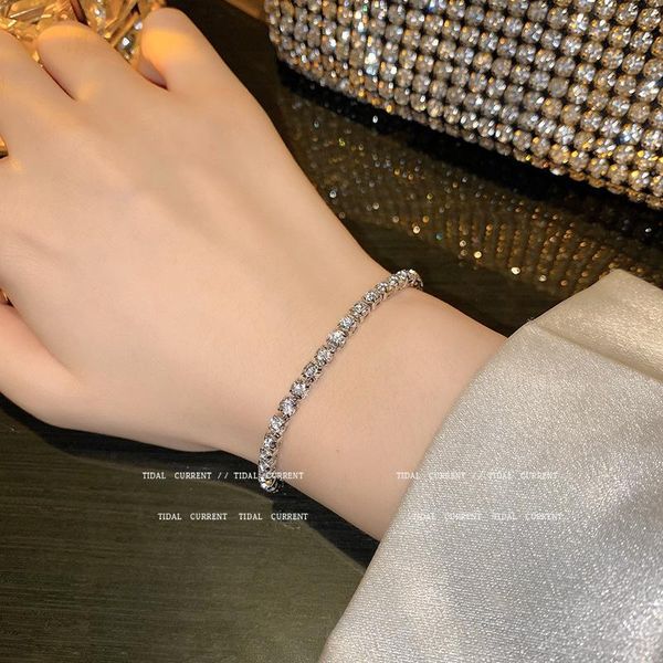 charm bracelets fashion for women simple luxury round zircon light gold silver color bangle chain wedding girls gift wholesale jewelry, Golden;silver
charm bracelets fashion for women simple luxury round zircon light gold silver color bangle chain wedding girls gift wholesale jewelry, Golden;silver