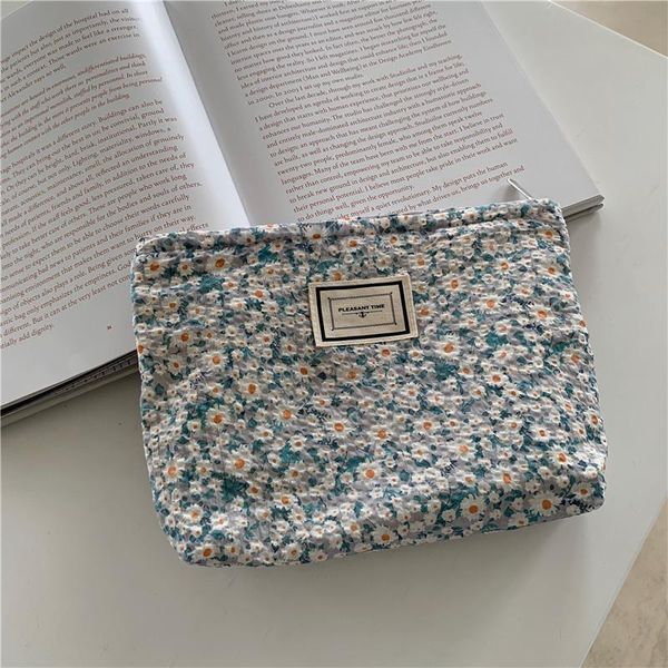 cosmetic bags & cases small fresh floral cotton bag zipper large capacity storage handbag mobile phone pouch makeup case clutch organizer
cosmetic bags & cases small fresh floral cotton bag zipper large capacity storage handbag mobile phone pouch makeup case clutch organizer