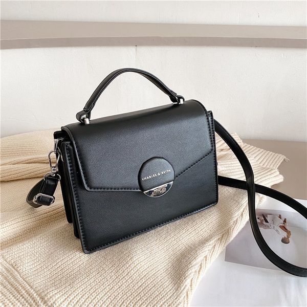 womens shoulder bag pu2021 new built-in compartment bag adjustable shoulder strap brand design female diagonal bag
womens shoulder bag pu2021 new built-in compartment bag adjustable shoulder strap brand design female diagonal bag