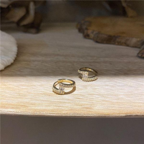 hoop & huggie sparkling zircon inlaid exquisite cute small earrings gold plated metal circle for women jewelry luxury, Golden;silver
hoop & huggie sparkling zircon inlaid exquisite cute small earrings gold plated metal circle for women jewelry luxury, Golden;silver