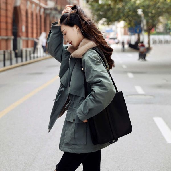 autumn and winter fashion loose plush pie overcomes trend of women's short cotton coat, Black
autumn and winter fashion loose plush pie overcomes trend of women's short cotton coat, Black