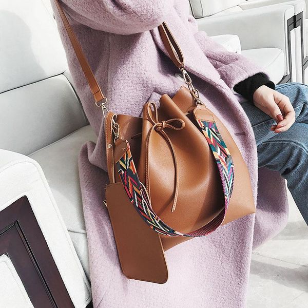 evening bags 2021 women bag with colorful strap bucket pu leather shoulder brand designer ladies crossbody messenger
evening bags 2021 women bag with colorful strap bucket pu leather shoulder brand designer ladies crossbody messenger