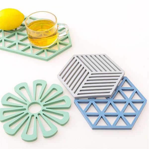 mats & pads creative european silicone dish mat placemat personality kitchen insulation pot high temperature anti- table
mats & pads creative european silicone dish mat placemat personality kitchen insulation pot high temperature anti- table