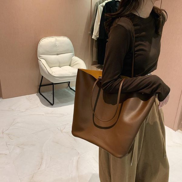 evening bags big tote 2021 women's brand designer female shoulder bag soft leather handbag ladies large solid color shopper hand sac
evening bags big tote 2021 women's brand designer female shoulder bag soft leather handbag ladies large solid color shopper hand sac