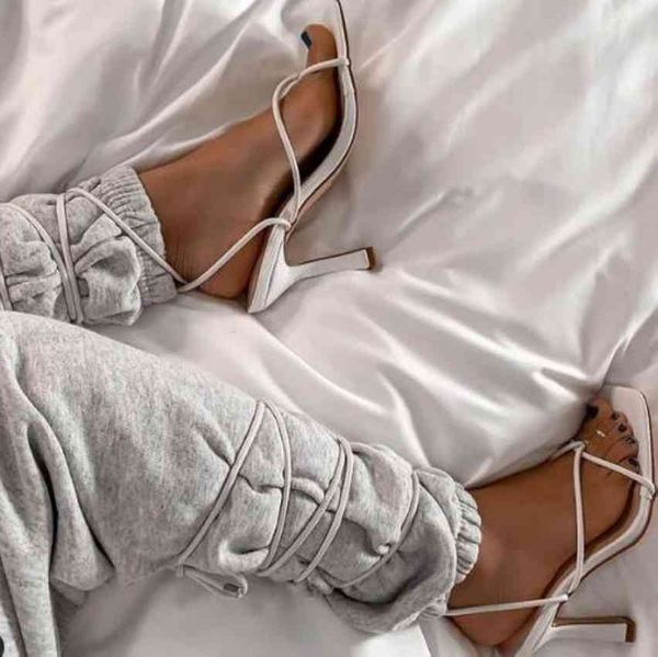 sandals sandálias femininas, sapatos de salto alto sensual com amarra trançada, tamanhos 35-42, para festa, verão, preto e branco xyuj, Black
sandals sandálias femininas, sapatos de salto alto sensual com amarra trançada, tamanhos 35-42, para festa, verão, preto e branco xyuj, Black