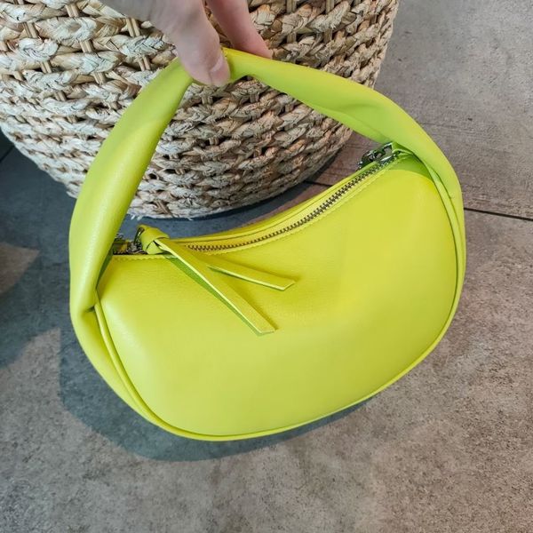 telfar mini bags quilted leather multi pochette felicie akend zhouzhoubao123 ain single shoulder slant cross portable half round hanghhangba
telfar mini bags quilted leather multi pochette felicie akend zhouzhoubao123 ain single shoulder slant cross portable half round hanghhangba
