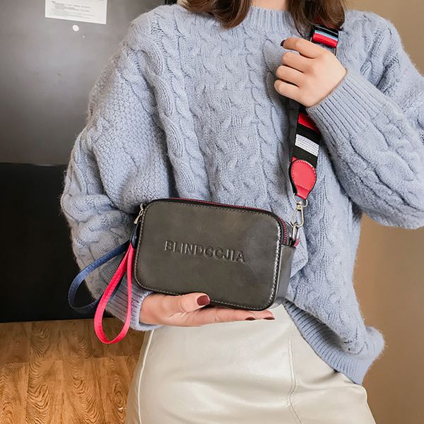 personalized color wide shoulder strap small square bag 2021 new girl fashion crossbody bag casual diagonal mobile phone female
personalized color wide shoulder strap small square bag 2021 new girl fashion crossbody bag casual diagonal mobile phone female
