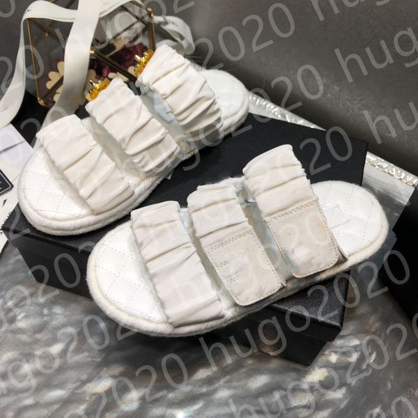 2021 new classic designer ladies fashion sandals ladies casual and comfortable flying shuttle printed slippers 01, Black
2021 new classic designer ladies fashion sandals ladies casual and comfortable flying shuttle printed slippers 01, Black
