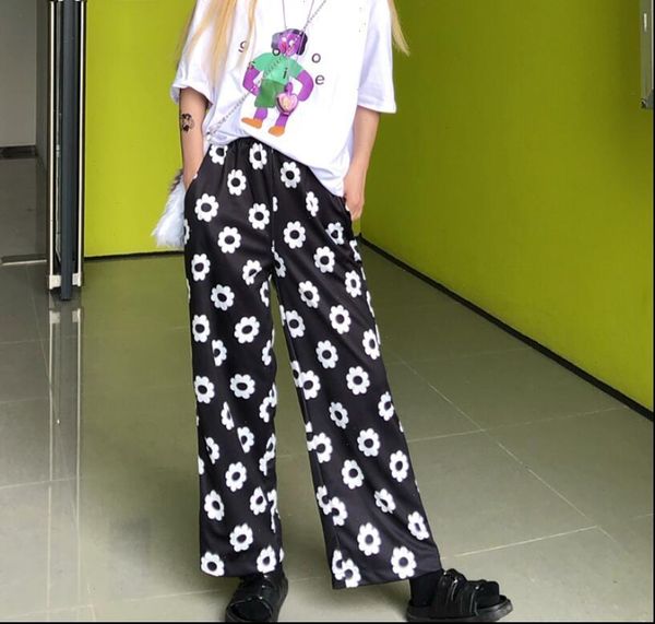 harajuku women pant retro flower print wide leg pants loose straight casual drop good quality, Black;white
harajuku women pant retro flower print wide leg pants loose straight casual drop good quality, Black;white