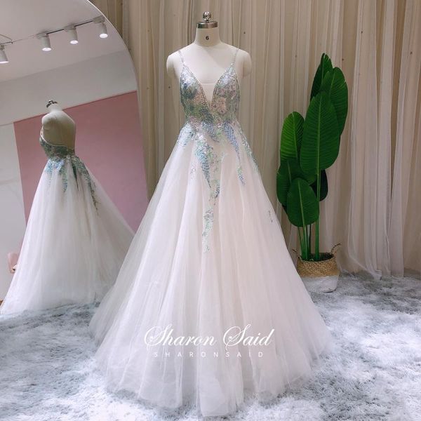 ivory tulle long women evening dresses 2021 spaghetti straps v-neck backless prom dress embroidery graduation party gowns, White;black
ivory tulle long women evening dresses 2021 spaghetti straps v-neck backless prom dress embroidery graduation party gowns, White;black