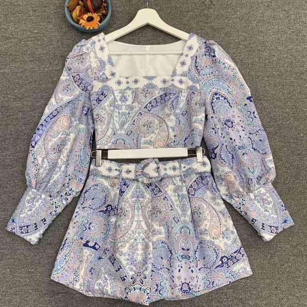 shorts 2021 summer fashion sets women square collar vintage national style print long sleeve crop short set, White;black
shorts 2021 summer fashion sets women square collar vintage national style print long sleeve crop short set, White;black