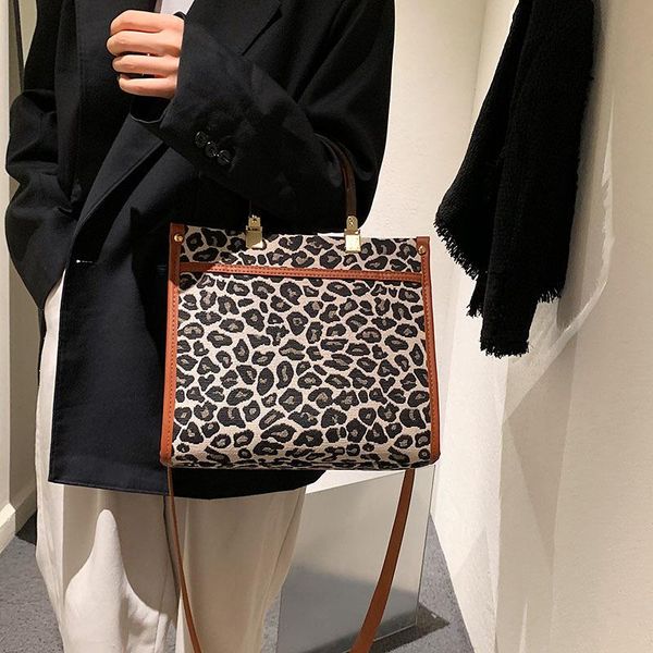 evening bags original brand 2021 autumn leopard hand bag canvas vintage large capacity shoulder messenger
evening bags original brand 2021 autumn leopard hand bag canvas vintage large capacity shoulder messenger