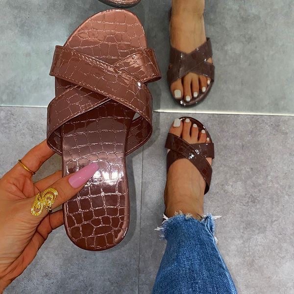 2021 summer new style flat cross solid color outdoor women slippers fashion roman style plus size women beach slippers, Black
2021 summer new style flat cross solid color outdoor women slippers fashion roman style plus size women beach slippers, Black