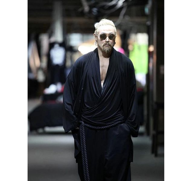 men's casual shirts solid color v-neck asymmetric fold loose fashion dark black large korean version european and american personality, White;black
men's casual shirts solid color v-neck asymmetric fold loose fashion dark black large korean version european and american personality, White;black