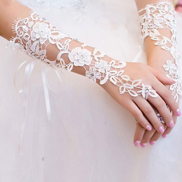 bridal gloves bride long style hollowed-out lace wedding dress accessories 2021 spring summer adjustment ivory woman, White
bridal gloves bride long style hollowed-out lace wedding dress accessories 2021 spring summer adjustment ivory woman, White