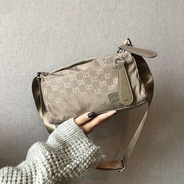 designer handbags bag women's new 2021 messenger single shoulder light fashion trend with nylon leisure practical bag
designer handbags bag women's new 2021 messenger single shoulder light fashion trend with nylon leisure practical bag