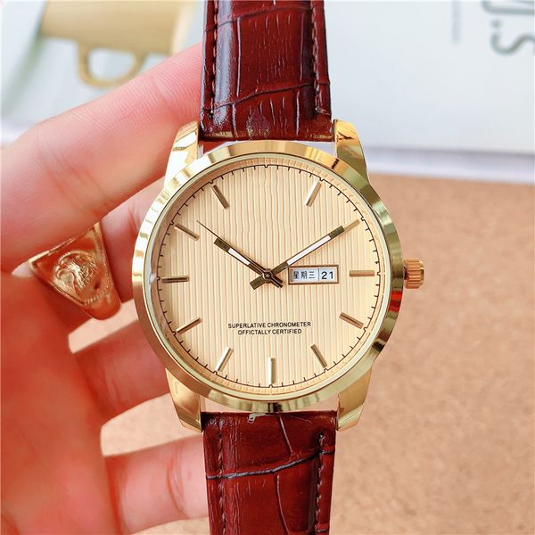 2021 fashion sports young men swiss brand luxury watches three-pin 43mm quartz watch display double calendar with minimalist style, Slivery;brown
2021 fashion sports young men swiss brand luxury watches three-pin 43mm quartz watch display double calendar with minimalist style, Slivery;brown