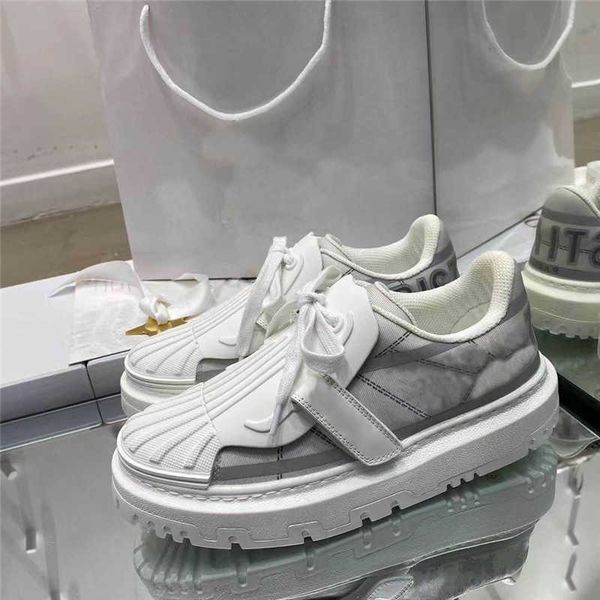 2022 luxury designer dress shoes leather id sneakers ladies 21ss womens white trainer calfskin rubber girls runner with original box, Black
2022 luxury designer dress shoes leather id sneakers ladies 21ss womens white trainer calfskin rubber girls runner with original box, Black