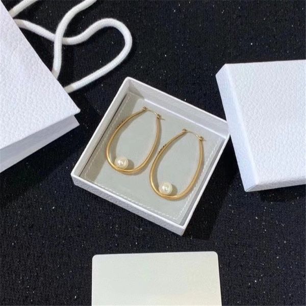 new fashion women earrings for ladies luxury designer jewelry gold letter pearl earring for party wedding lovers gift with box, Golden;silver
new fashion women earrings for ladies luxury designer jewelry gold letter pearl earring for party wedding lovers gift with box, Golden;silver