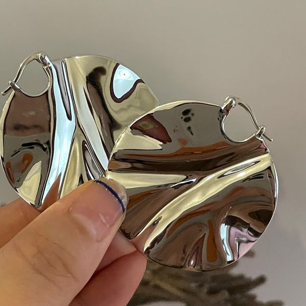 europeanandamericanwavediscearringstemperamentsimplehypoallergenicwomensjewelry, Golden;silver
europeanandamericanwavediscearringstemperamentsimplehypoallergenicwomensjewelry, Golden;silver