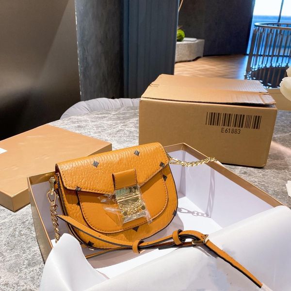 classic saddle bags fashion high luxury designer women one-shoulder handbag all-match ladies high-quality leather wallet crossbody bag with
classic saddle bags fashion high luxury designer women one-shoulder handbag all-match ladies high-quality leather wallet crossbody bag with
