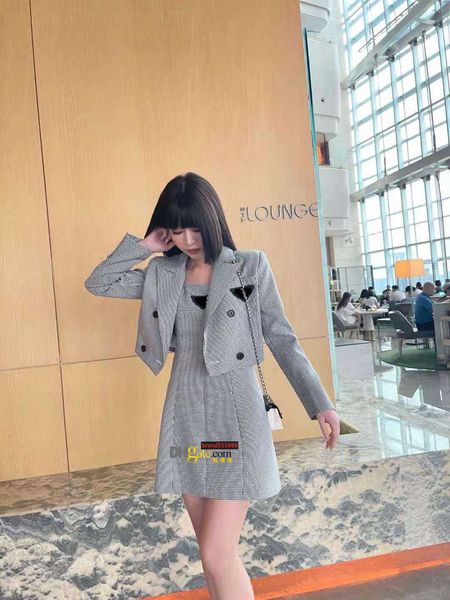 women's tracksuits jackets with dress sets embroidery outwears for lady track suit fashion high-quality coats long sleeves two-piece se, Gray
women's tracksuits jackets with dress sets embroidery outwears for lady track suit fashion high-quality coats long sleeves two-piece se, Gray