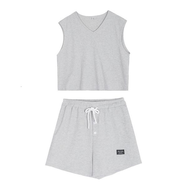 2021 new women's sleeveless shorts, simple casual wear, monochrome, v-neck, loose slim, two-piece set, spring and summer series wzd6, Gray
2021 new women's sleeveless shorts, simple casual wear, monochrome, v-neck, loose slim, two-piece set, spring and summer series wzd6, Gray